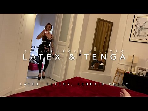 ❤️ Sister wamutu wofiyira atavala chovala cha latex chogwidwa ndi mchimwene wake wopeza Zolaula pa ny.pornolemon.ru ❌